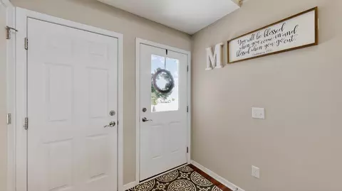 Entry Way - 190 Red School Ln, Kellogg, MN 55945 photo 2 of 2