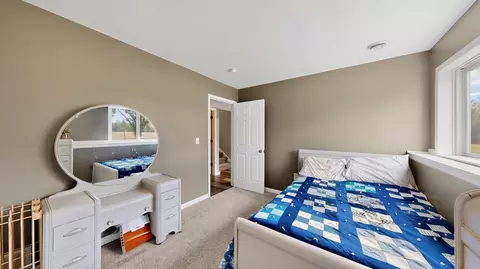 Bedroom - 190 Red School Ln, Kellogg, MN 55945 photo 1 of 5