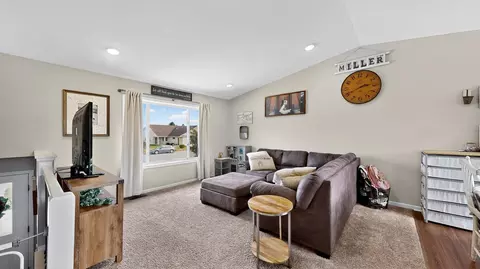 Living - 190 Red School Ln, Kellogg, MN 55945 photo 1 of 1