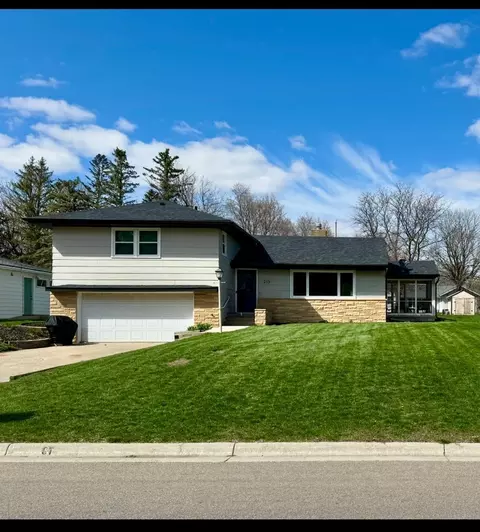 213 E Hollett St, Tracy, MN 56175
