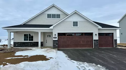 1517 Raccoon Ln, New Richmond, WI 54017