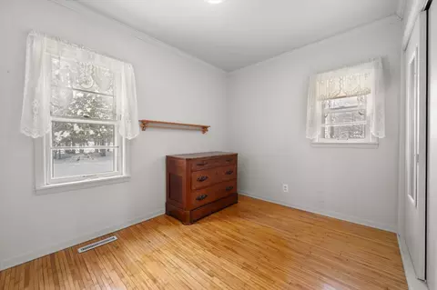 Bedroom - 5375 Eureka Rd, Excelsior, MN 55331 photo 1 of 4