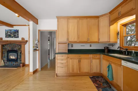 Kitchen - 5375 Eureka Rd, Excelsior, MN 55331 photo 2 of 3
