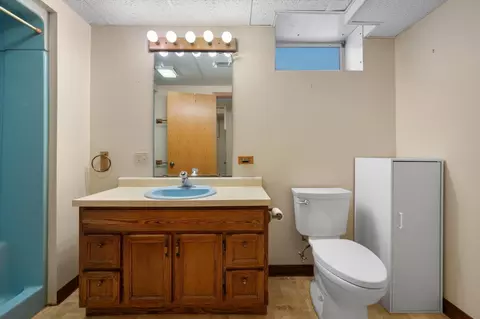 Bath - 5375 Eureka Rd, Excelsior, MN 55331 photo 1 of 1