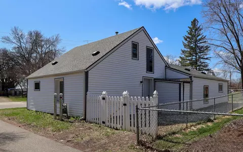 Exterior - 511 3rd St NE, Saint Cloud, MN 56304 photo 4 of 5