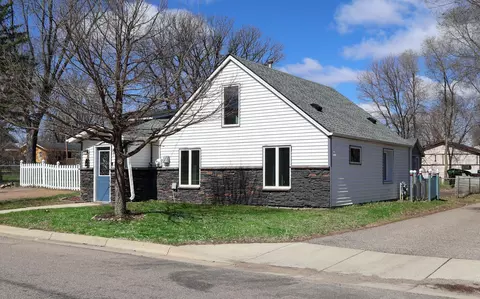 Exterior - 511 3rd St NE, Saint Cloud, MN 56304 photo 3 of 5