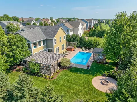 11181 Walnut Ln, Woodbury, MN 55129