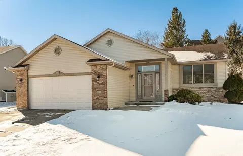 5309 Nicklaus Dr NW, Rochester, MN 55901