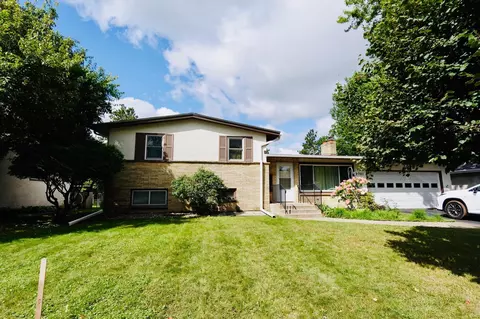 2701 Gerald Ave, North Saint Paul, MN 55109