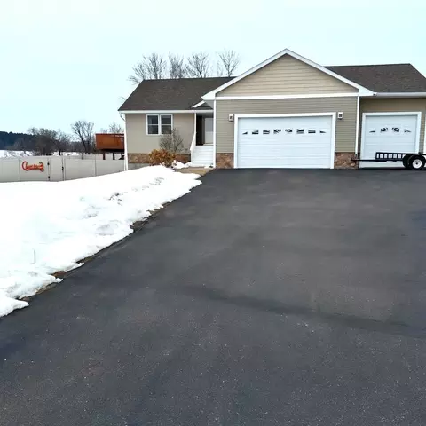 1021 167th St, Hammond, WI 54015