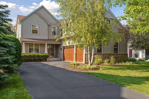 1120 Grove Cir, Victoria, MN 55386