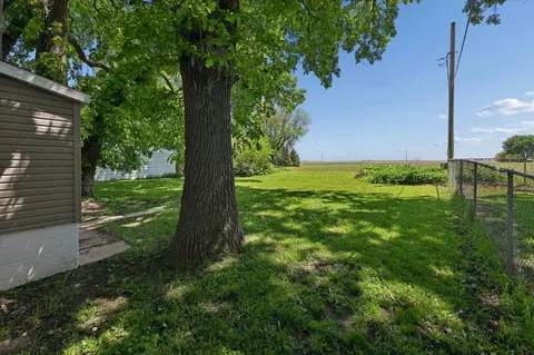 Exterior - 108 Maple St, Jackson, MN 56143 photo 3 of 6