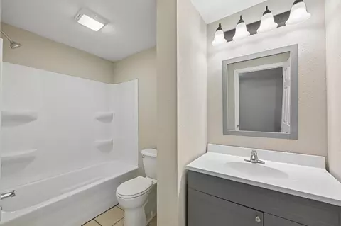 Bath - 108 Maple St, Jackson, MN 56143 photo 1 of 1