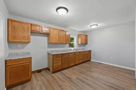 Entry Way - 108 Maple St, Jackson, MN 56143 photo 1 of 7