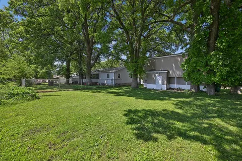 Exterior - 108 Maple St, Jackson, MN 56143 photo 5 of 6