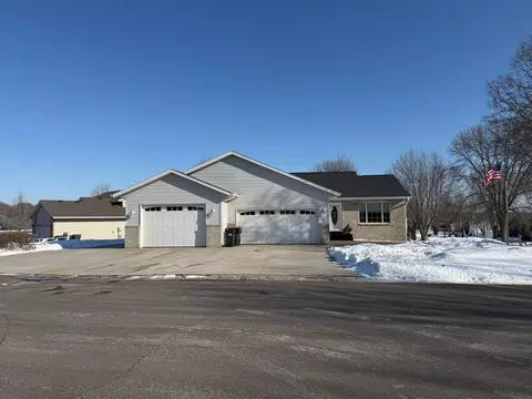 327 Golfview Dr, Albany, MN 56307