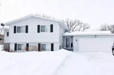 107 Harding St S, Karlstad, MN 56732