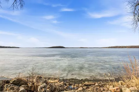 16016 Lake Koronis Rd, Paynesville, MN 56362
