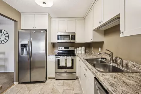 Kitchen - 3425 Golfview Dr #216, Eagan, MN 55123 photo 1 of 3