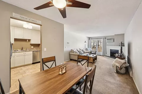 Dining - 3425 Golfview Dr #216, Eagan, MN 55123 photo 3 of 3