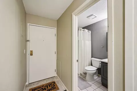 Entry Way - 3425 Golfview Dr #216, Eagan, MN 55123 photo 1 of 3