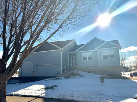 816 Abbey Rd, Northfield, MN 55057