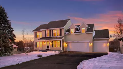 13710 Fair Oak Ct, Apple Valley, MN 55124