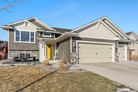 1205 Tikalsky St SE, New Prague, MN 56071