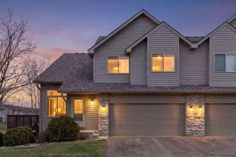 1617 Lexington Ln, Shakopee, MN 55379