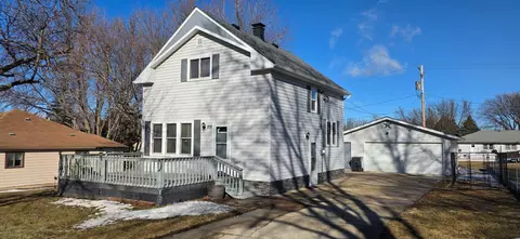 212 8th St E, Jasper, MN 56144