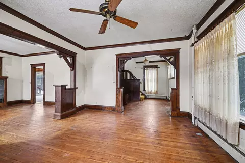 Living - 609 Forest St, Kenyon, MN 55946 photo 2 of 5