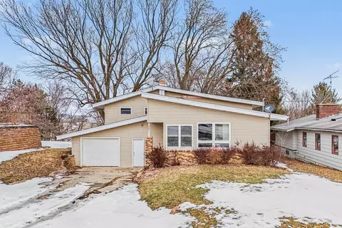 401 2nd St E, Wanamingo, MN 55983
