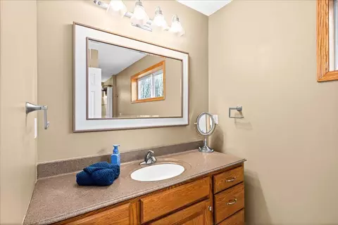 Bath - 5224 Falcon Dr, Hermantown, MN 55811 photo 3 of 5
