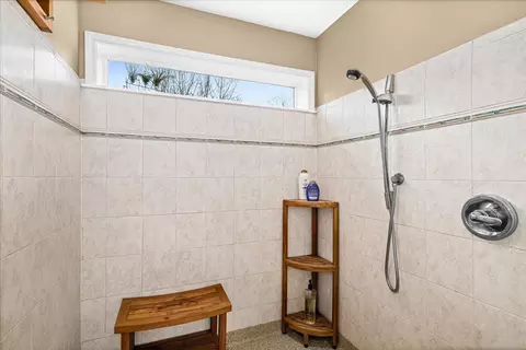 Bath - 5224 Falcon Dr, Hermantown, MN 55811 photo 5 of 5