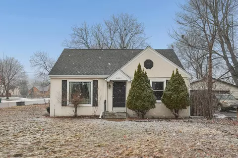 5401 Hampshire Ave N, Crystal, MN 55428