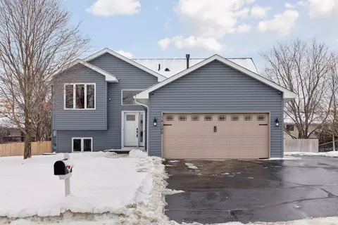 14200 Belfast Ct, Rosemount, MN 55068