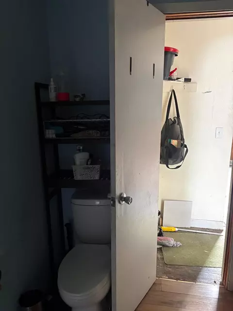Bath - 109 E 9th St, Morris, MN 56267 photo 2 of 2