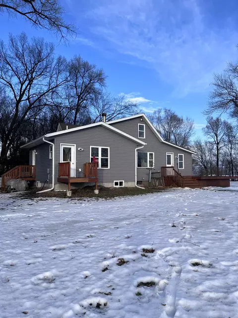 21510 430th Ave, Morris, MN 56267
