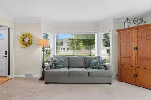 805 8th St SW, Pine City, MN 55063