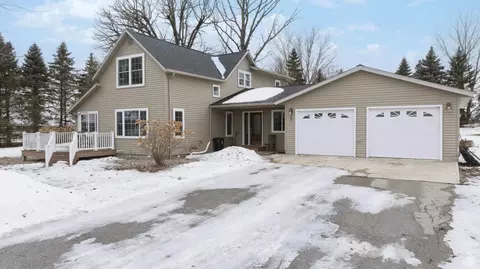 Exterior - 37485 155th Ave, Eagle Bend, MN 56446 photo 7 of 9