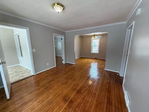 2319 4th St NE, Minneapolis, MN 55418