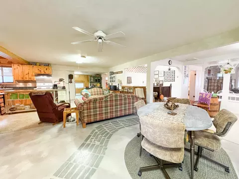 702 E Beech Ave, Fergus Falls, MN 56537 photo 9