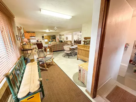 702 E Beech Ave, Fergus Falls, MN 56537 photo 2