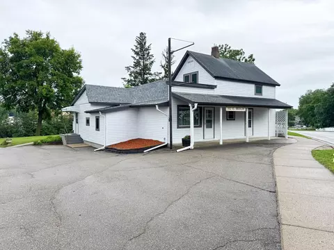 702 E Beech Ave, Fergus Falls, MN 56537