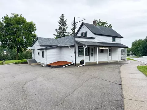 702 E Beech Ave, Fergus Falls, MN 56537