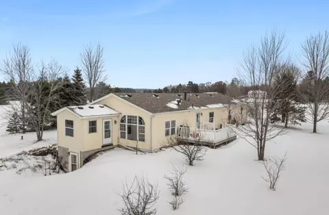 39052 Mica Ave, North Branch, MN 55056
