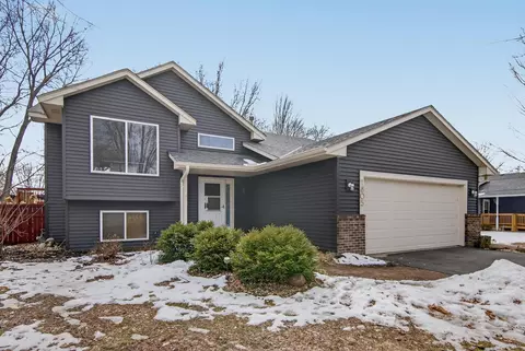1805 Lannon Ct, Burnsville, MN 55337