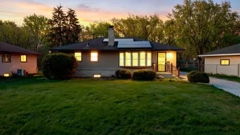 5918 Admiral Ln N, Brooklyn Center, MN 55429