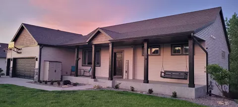 3927 Stone Point Dr NE, Rochester, MN 55906
