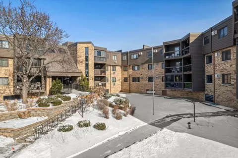 999 41st Ave NE #203, Columbia Heights, MN 55421